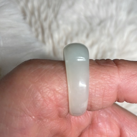 Genuine White Jade Vintage Ring - Picture 9 of 9